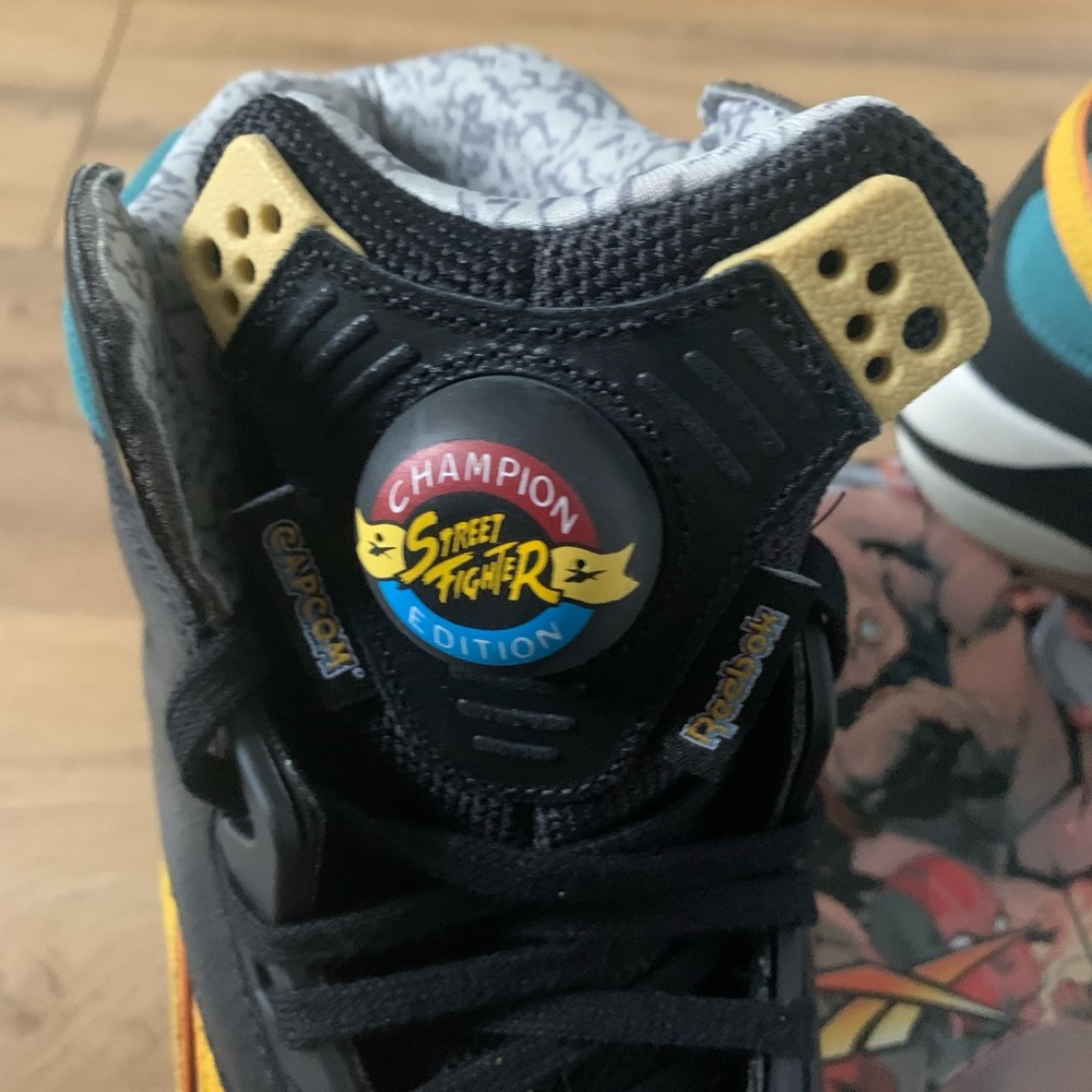 Reebok Shaq Attaq street fighter edition Pumps.  Size 9.5 brand new with box - Picture 3 of 10